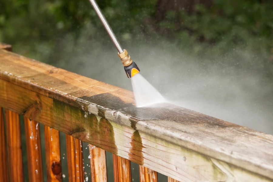 Benefits Of Professional Fence Cleaning For Residential Properties in Apison, TN
